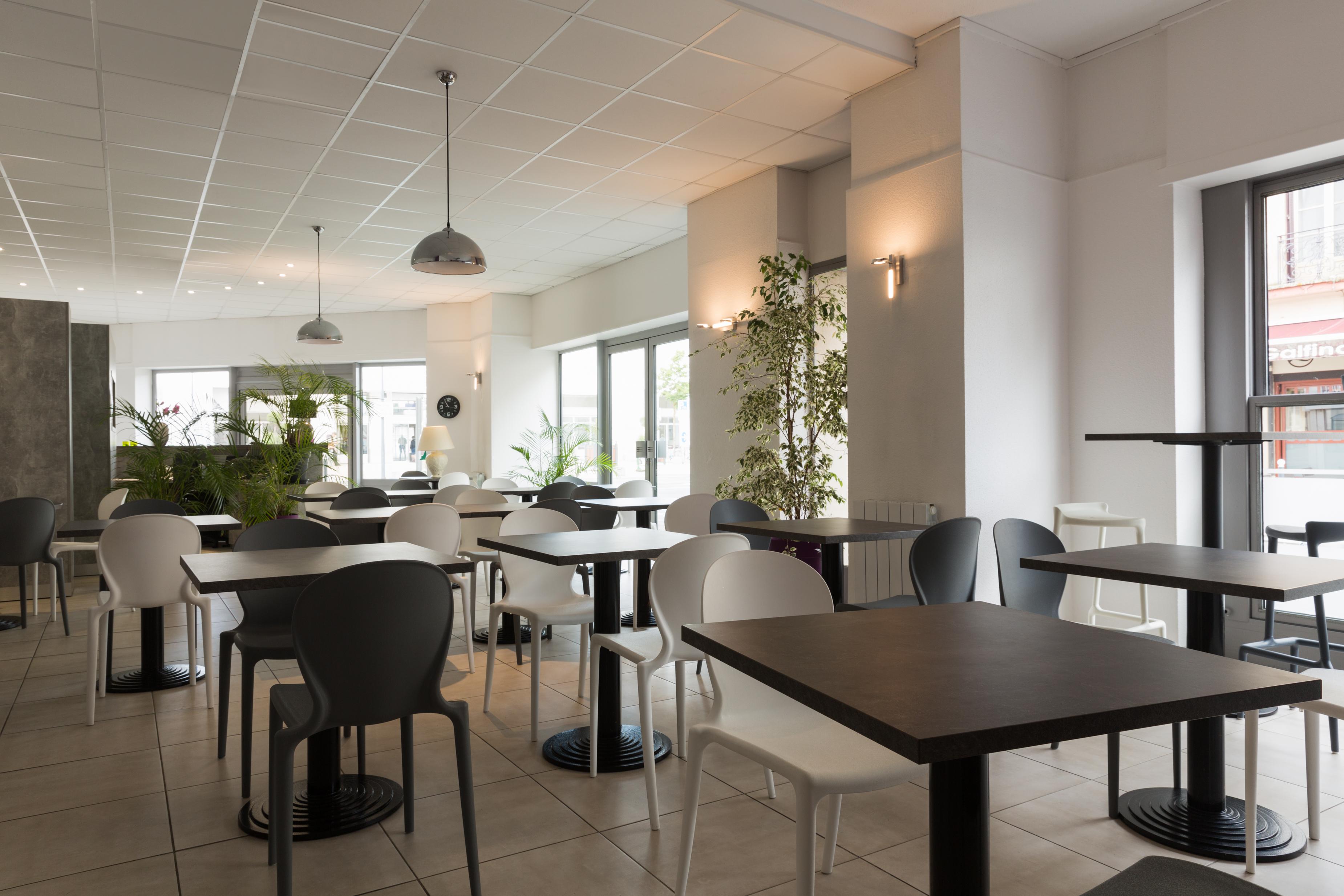 Brit Hotel Confort Nevers Centre Gare Εξωτερικό φωτογραφία